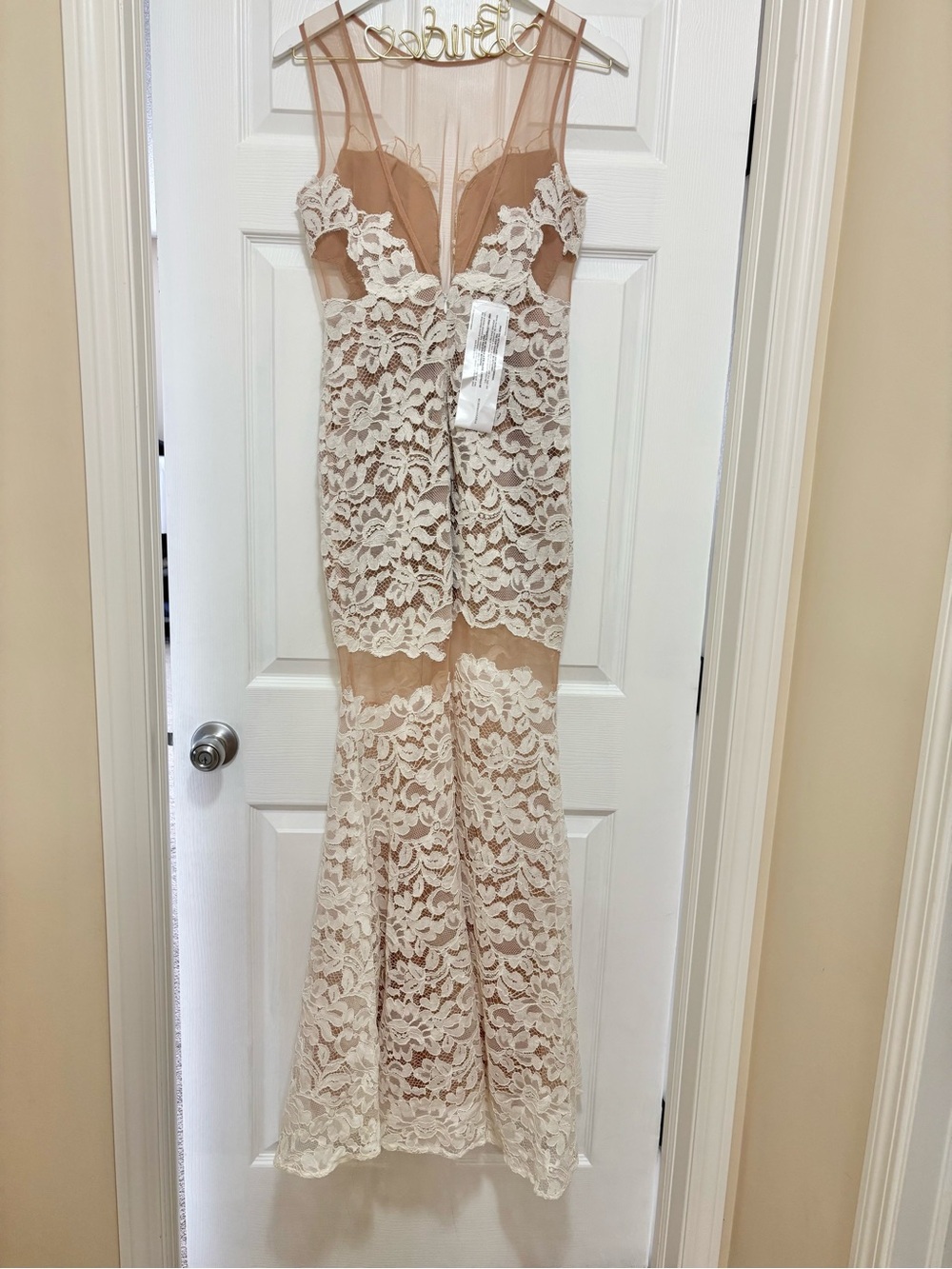 ✨💍NWT✨💍 BCBG LACE WEDDING GOWN SZ:4 - Picture 6 of 11
